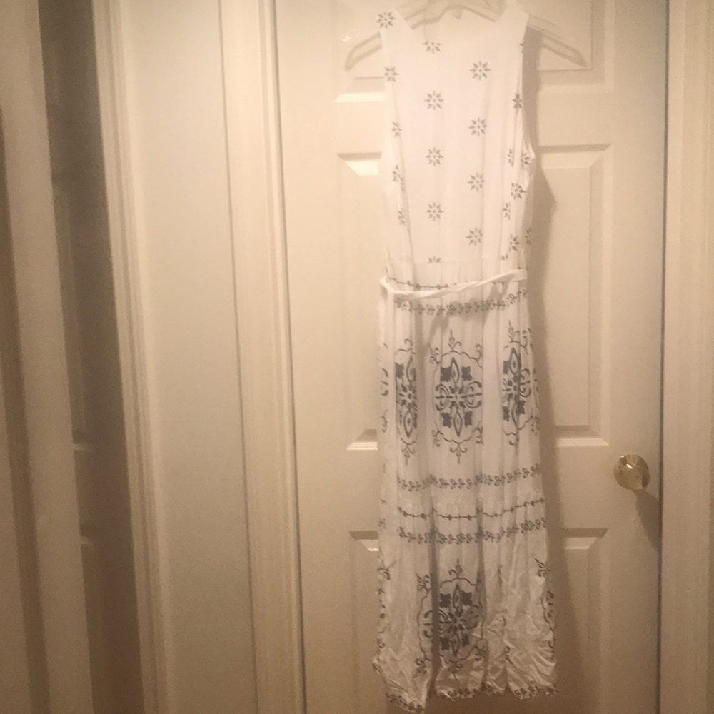 Beautiful maxi dress by the loft